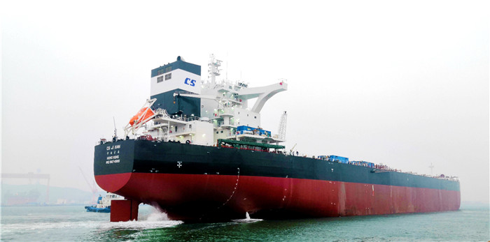 18萬噸散貨船52號(hào)船出海試航.jpg